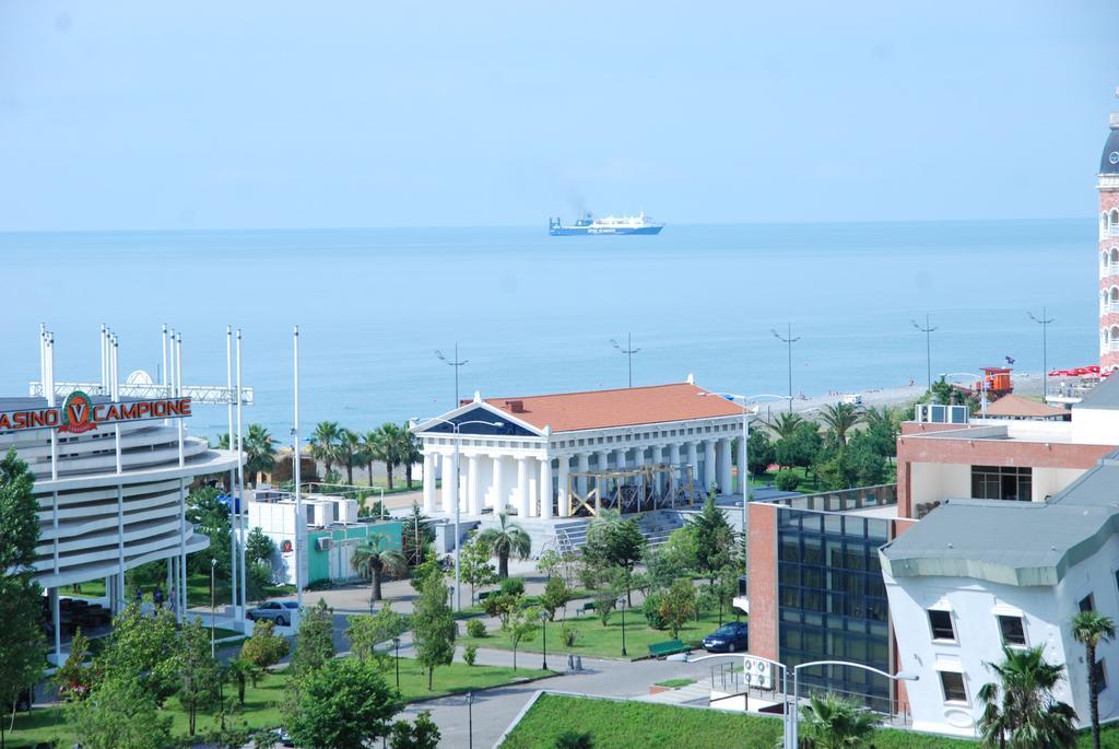 Orbi Sea Towers Apart Hotel Batumi Exterior foto